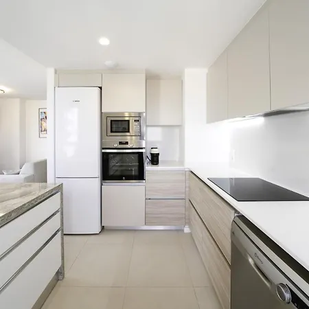 Apartment Sunsets And The Pool In Barcelona Cornella de Llobregat